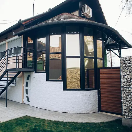 Marta Apartment *